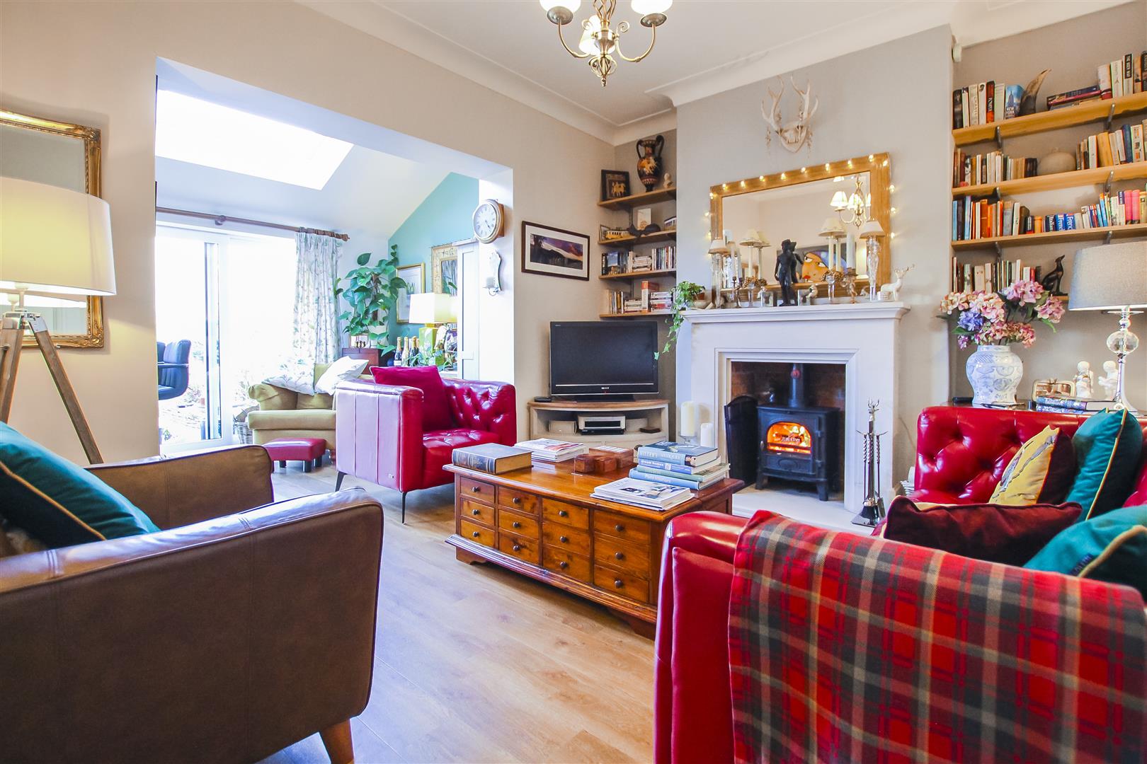 3 Bed Semi-detached House For Sale - Main Image